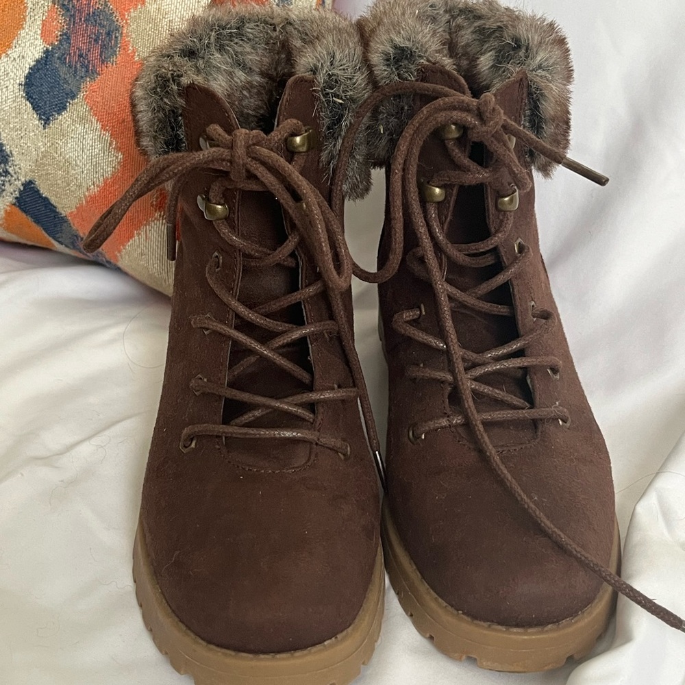 Cliffs by WHITE MOUNTAIN Brown Winter Boots with Cozy Lining